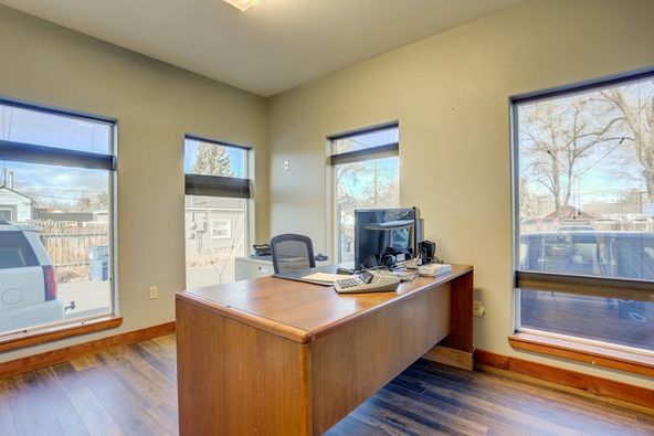 735 SW 9th St, Redmond, OR 97756
